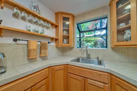 Kitchen - 2399 Kingsgate Rd, Placerville, CA 95667 photo 4 of 4