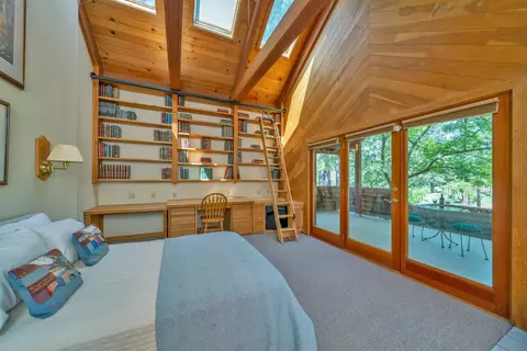 Bedroom - 2399 Kingsgate Rd, Placerville, CA 95667 photo 10 of 11