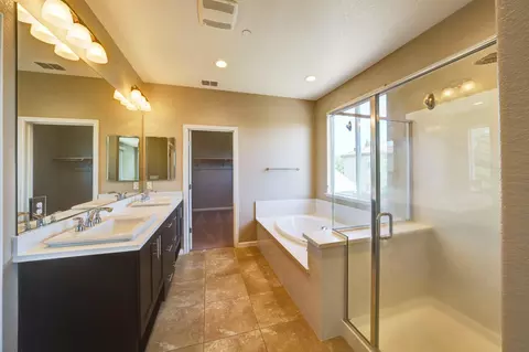 Bath - 366 Franklin Ln, Ripon, CA 95366 photo 1 of 8