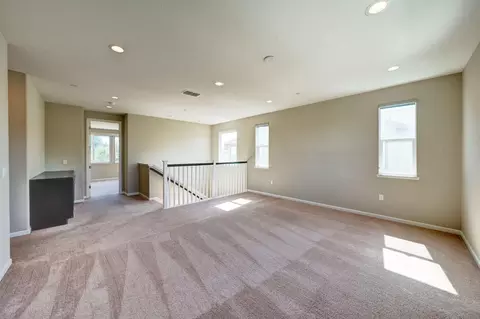 Living - 366 Franklin Ln, Ripon, CA 95366 photo 9 of 10