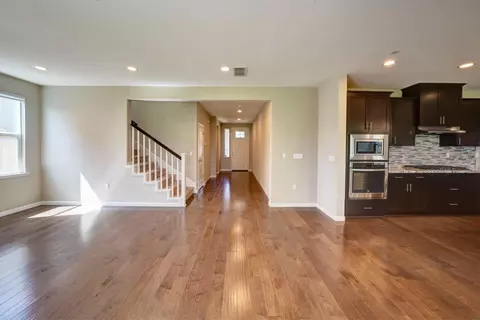 Living - 366 Franklin Ln, Ripon, CA 95366 photo 6 of 10