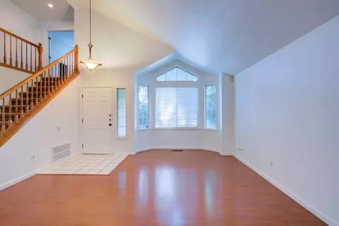 713 SE Redfield Ave, Modesto, CA 95357 photo 2