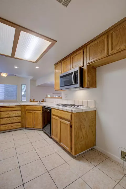 713 SE Redfield Ave, Modesto, CA 95357 photo 28