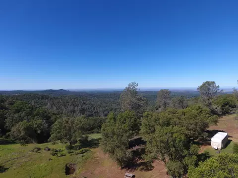 14210 Perimeter Rd, Grass Valley, CA 95949 photo 3