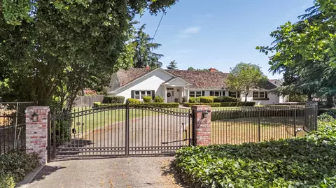 3515 Country Club Blvd, Stockton, CA 95204