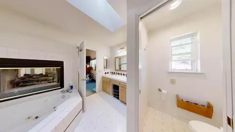 Bath - 5480 Oak Ridge Rd, Placerville, CA 95667 photo 3 of 7