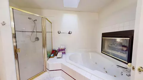 Bath - 5480 Oak Ridge Rd, Placerville, CA 95667 photo 2 of 7