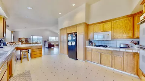 Kitchen - 5480 Oak Ridge Rd, Placerville, CA 95667 photo 1 of 5
