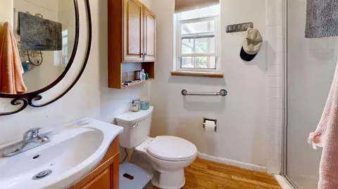 Bath - 5480 Oak Ridge Rd, Placerville, CA 95667 photo 6 of 7