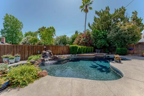 3862 Mission Ave, Carmichael, CA 95608 photo 2
