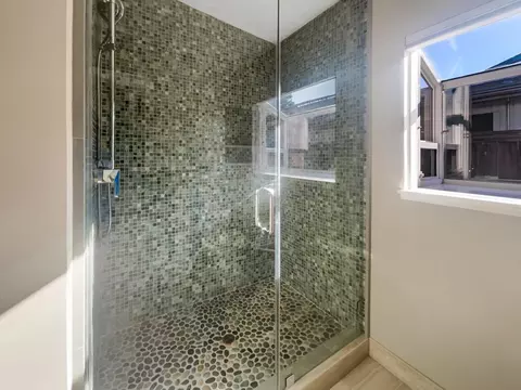 Bath - 442 Grande Ave, Davis, CA 95616 photo 4 of 5
