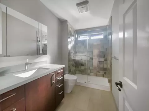 Bath - 442 Grande Ave, Davis, CA 95616 photo 1 of 5