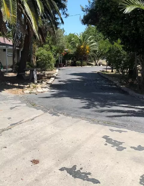 1707 E Las Palmas Ave, Patterson, CA 95363 photo 2