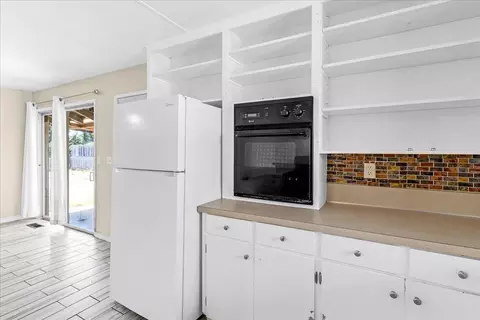Kitchen - 1666 Cambrian Dr, Salinas, CA 93906 photo 2 of 2