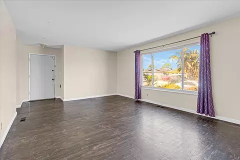 Living - 1666 Cambrian Dr, Salinas, CA 93906 photo 2 of 4