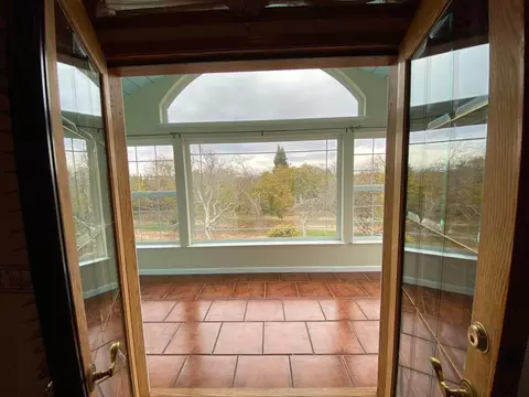 Entry Way - 27958 Vine Ave, Escalon, CA 95320 photo 2 of 2
