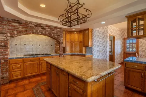 Kitchen - 27958 Vine Ave, Escalon, CA 95320 photo 3 of 4