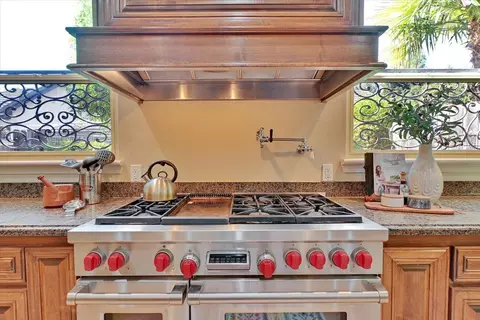 Kitchen - 2390 W Ridge Dr, Sutter, CA 95982 photo 7 of 10