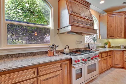Kitchen - 2390 W Ridge Dr, Sutter, CA 95982 photo 5 of 10
