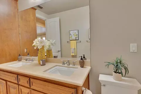 Bath - 2390 W Ridge Dr, Sutter, CA 95982 photo 3 of 9
