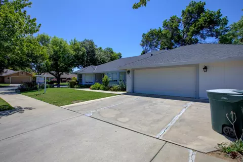 1186 Mirror Lake Dr, Merced, CA 95340 photo 4