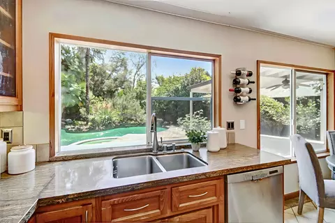 Kitchen - 4820 Thor Way, Carmichael, CA 95608 photo 10 of 10