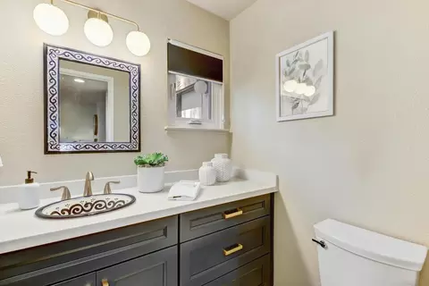 Bath - 4820 Thor Way, Carmichael, CA 95608 photo 1 of 5