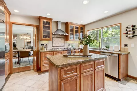 Kitchen - 4820 Thor Way, Carmichael, CA 95608 photo 4 of 10