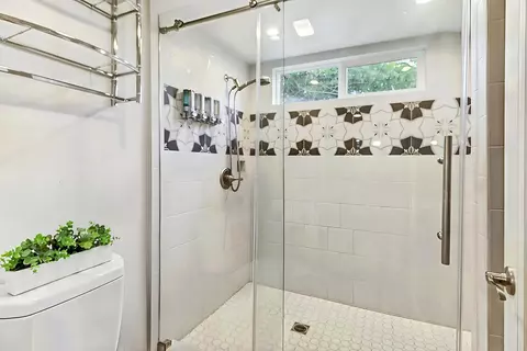 Bath - 4820 Thor Way, Carmichael, CA 95608 photo 3 of 5