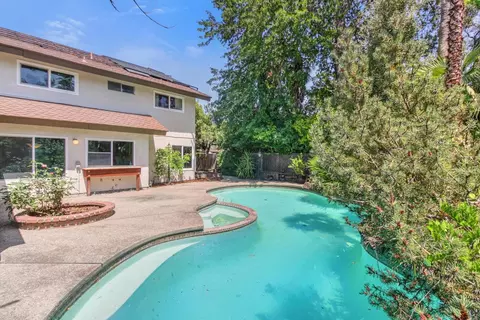 Exterior - 4820 Thor Way, Carmichael, CA 95608 photo 17 of 25