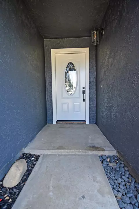 720 Bluefield Ave, Turlock, CA 95382 photo 3