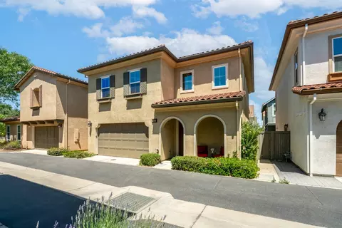 903 Red Currant Ter, Davis, CA 95616 photo 2