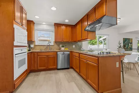 Kitchen - 14587 Shawnee Way, Manteca, CA 95336 photo 1 of 3