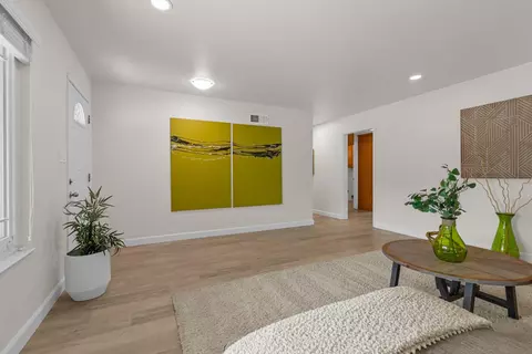 Living - 14587 Shawnee Way, Manteca, CA 95336 photo 2 of 5