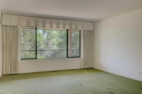 Living - 13994 Chukar Dr, Grass Valley, CA 95949 photo 3 of 11