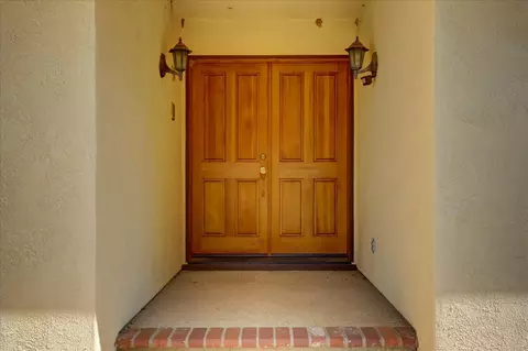 Entry Way - 13994 Chukar Dr, Grass Valley, CA 95949 photo 1 of 4
