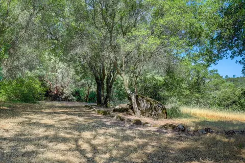 Exterior - 13994 Chukar Dr, Grass Valley, CA 95949 photo 14 of 30