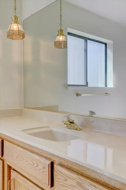 Bath - 13994 Chukar Dr, Grass Valley, CA 95949 photo 3 of 7