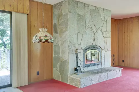 Living - 13994 Chukar Dr, Grass Valley, CA 95949 photo 10 of 11