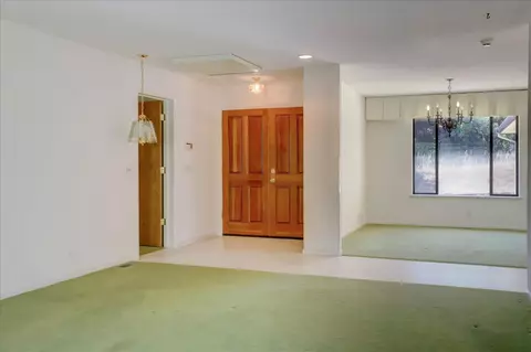 Living - 13994 Chukar Dr, Grass Valley, CA 95949 photo 4 of 11