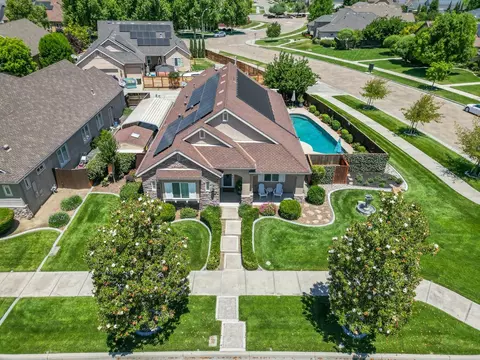 View/Area - 221 Travertine Dr, Ripon, CA 95366 photo 8 of 17