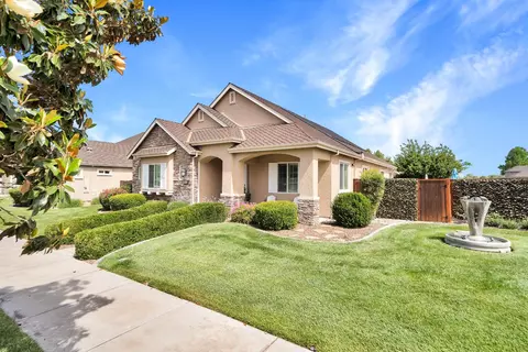 Exterior - 221 Travertine Dr, Ripon, CA 95366 photo 4 of 24