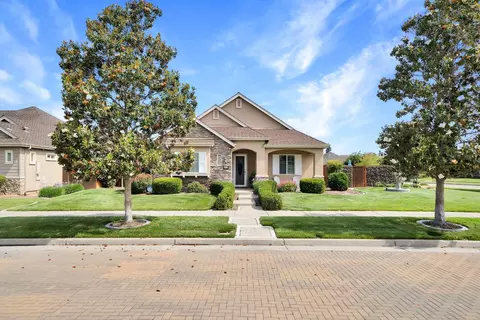 Exterior - 221 Travertine Dr, Ripon, CA 95366 photo 2 of 24