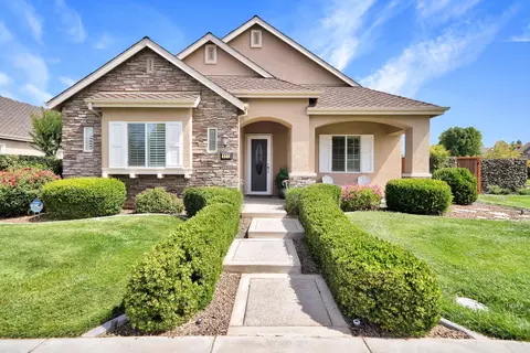 Exterior - 221 Travertine Dr, Ripon, CA 95366 photo 5 of 24