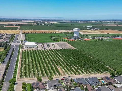 View/Area - 221 Travertine Dr, Ripon, CA 95366 photo 16 of 17