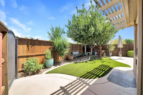 Exterior - 221 Travertine Dr, Ripon, CA 95366 photo 9 of 24