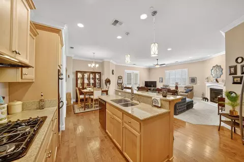 Kitchen - 221 Travertine Dr, Ripon, CA 95366 photo 5 of 5