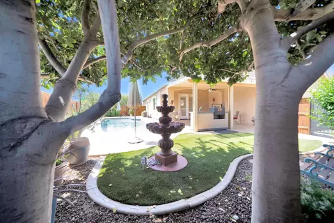 Exterior - 221 Travertine Dr, Ripon, CA 95366 photo 11 of 24