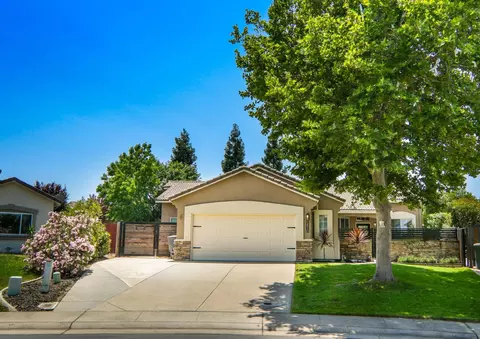 5510 Sage Dr, Rocklin, CA 95765