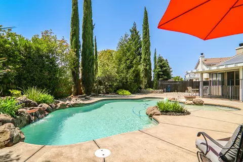 5510 Sage Dr, Rocklin, CA 95765 photo 2